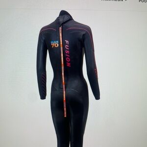 Blue Seventy women’s sm wetsuit for triathlon training or open water swim